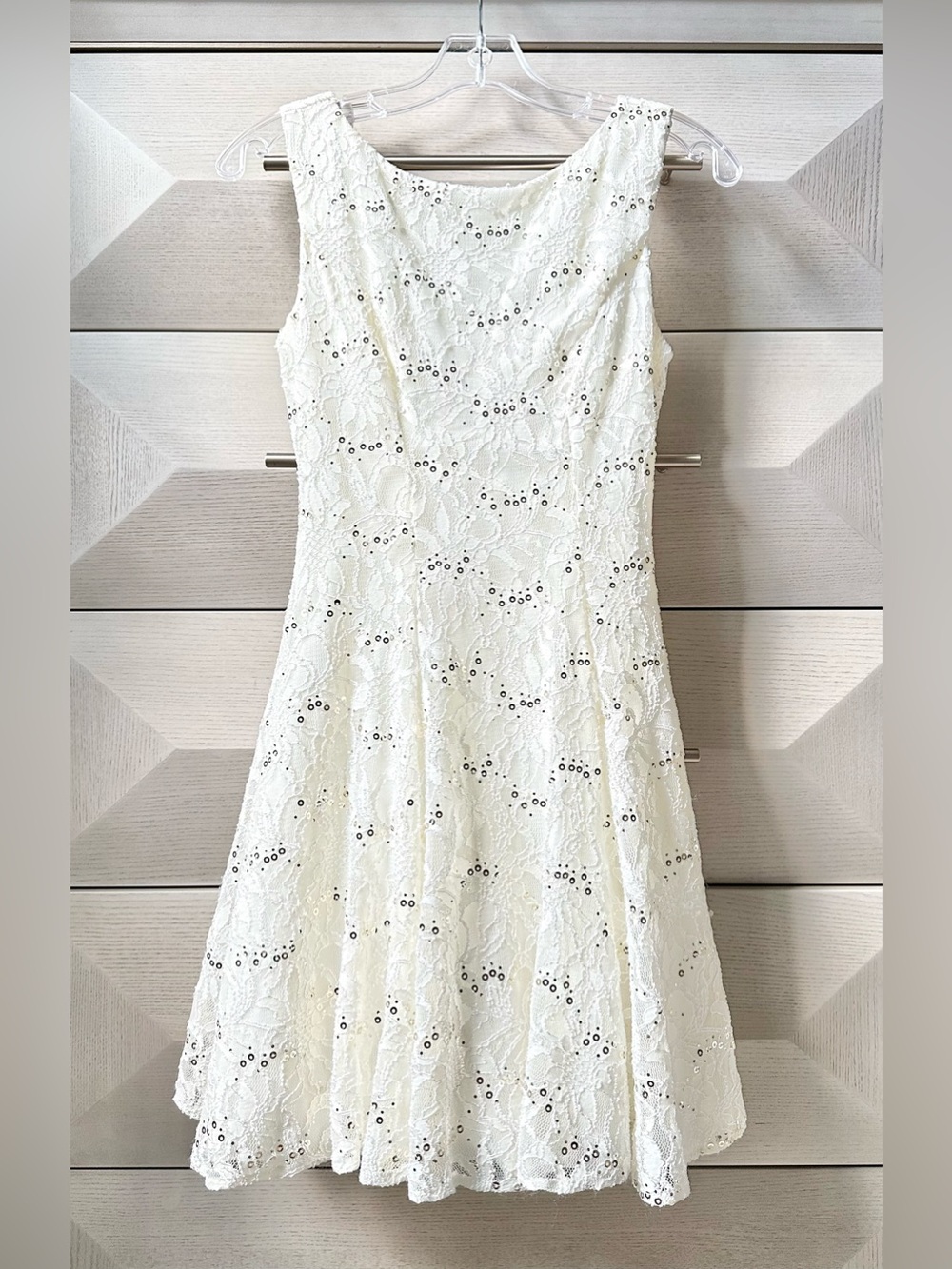 B. DARLIN FLORAL LACE SLEEVELESS JUNIORS DRESS – SIZE 5/6